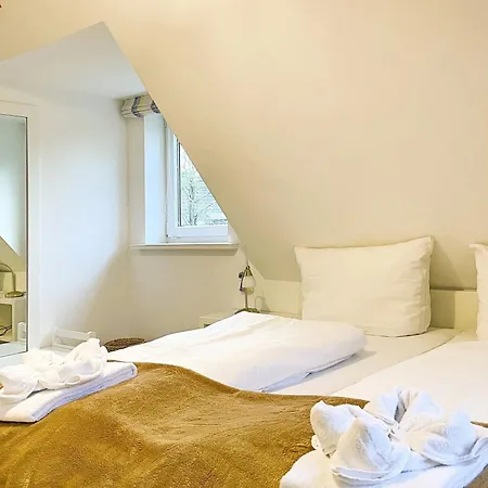 Apartament Brossolat Og, Rebbelstieg *